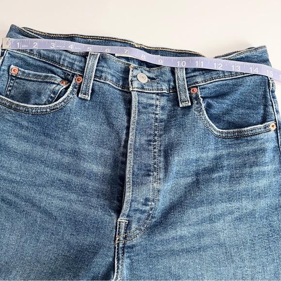 Levi’s Women’s Ribcage Ankle size 30 medium wash stretch - Picture 5 of 11